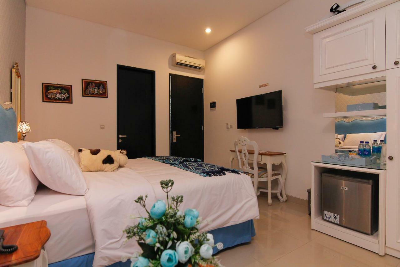 M Home Yakarta Exterior foto