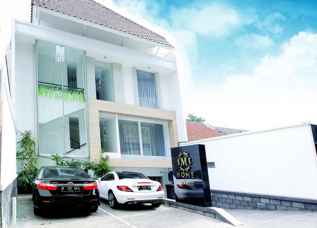 M Home Yakarta Exterior foto
