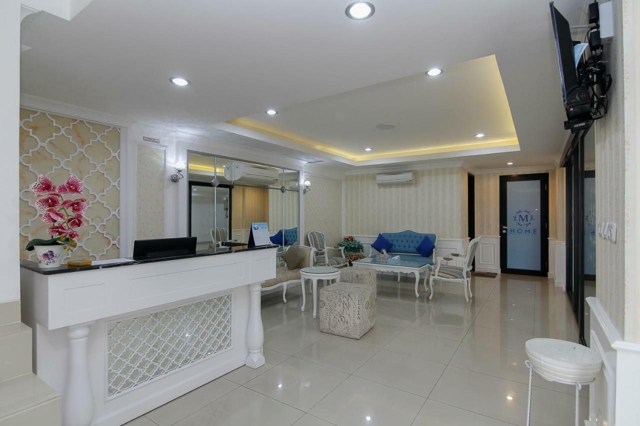 M Home Yakarta Exterior foto
